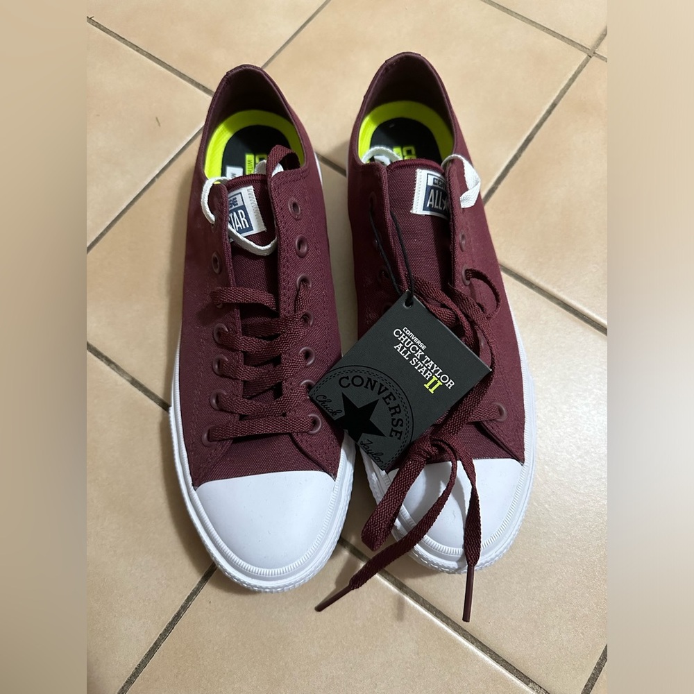 Converse Chuck Taylor All Star II size 9.5 NWT *NO BOX*